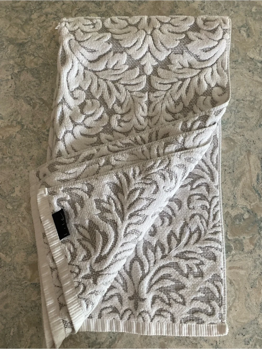 Nicole Milker Neutral Leaf Jacquard Bath Towel Set